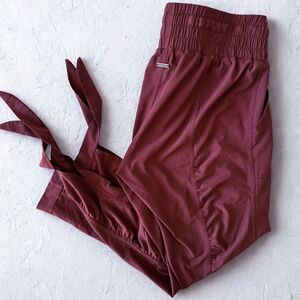 prAna Bindu Jogger Crop Pants Women's Black Cherry Size XS